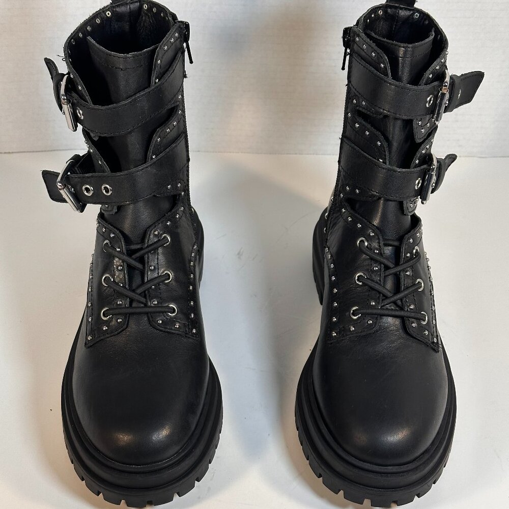 Women's Size 7 Black leather boots